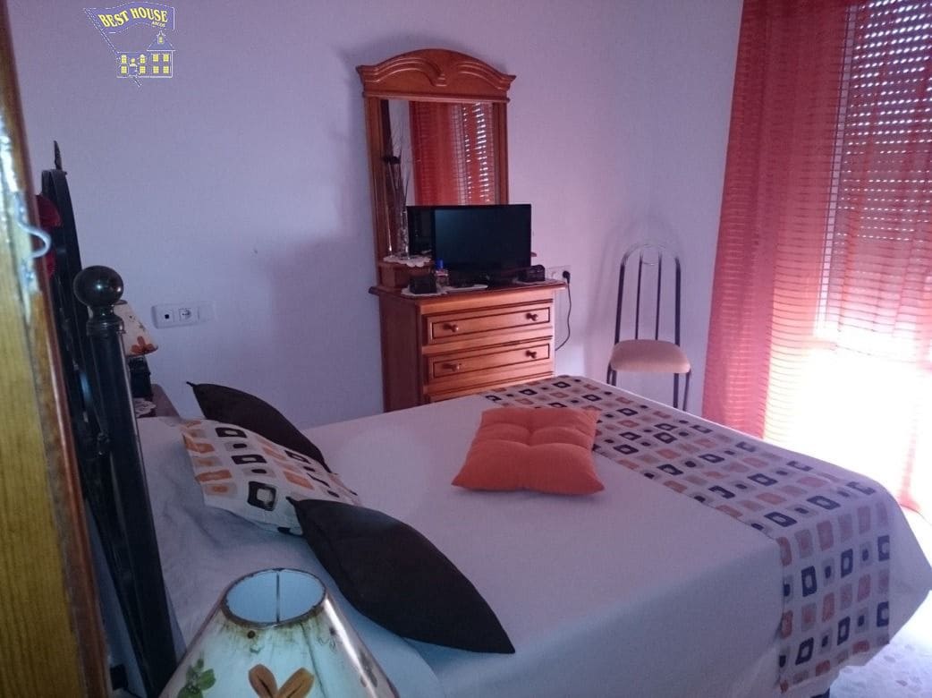3 bedroom Terraced Villa for sale in Arcos de la Frontera - € 145,000 (Ref: 3564855)