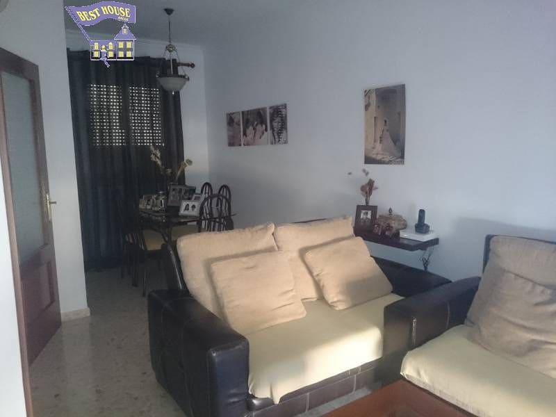 3 bedroom Terraced Villa for sale in Arcos de la Frontera - € 145,000 (Ref: 3564855)