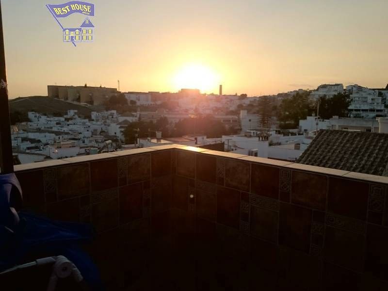 3 bedroom Terraced Villa for sale in Arcos de la Frontera - € 145,000 (Ref: 3564855)