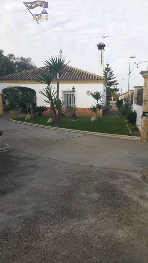 8 soverom Villa til salgs i Arcos de la Frontera med svømmebasseng garasje - € 540 000 (Ref: 3564938)