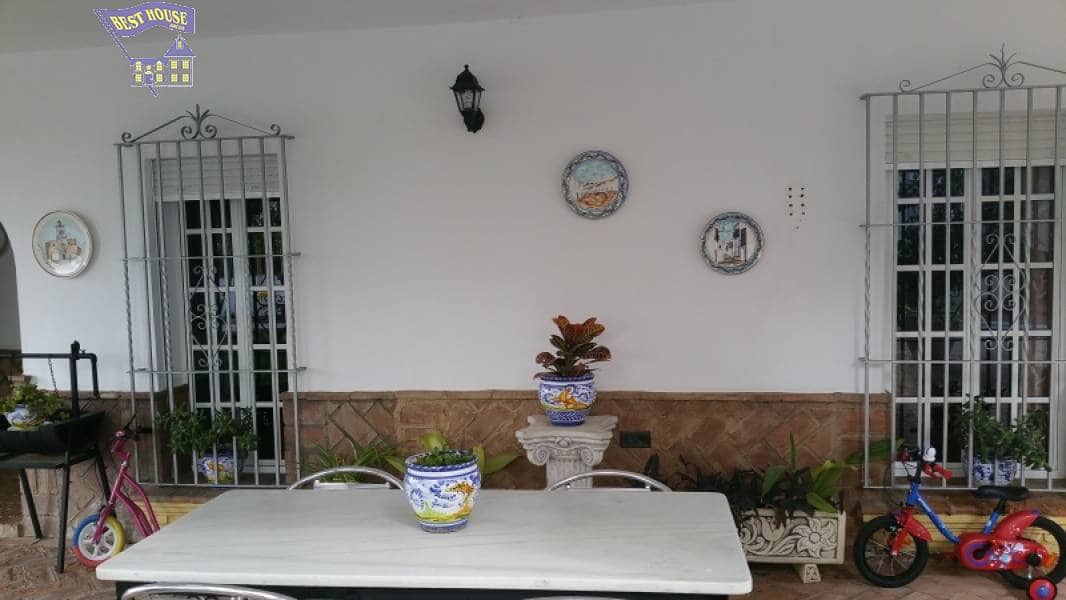 8 soverom Villa til salgs i Arcos de la Frontera med svømmebasseng garasje - € 540 000 (Ref: 3564938)