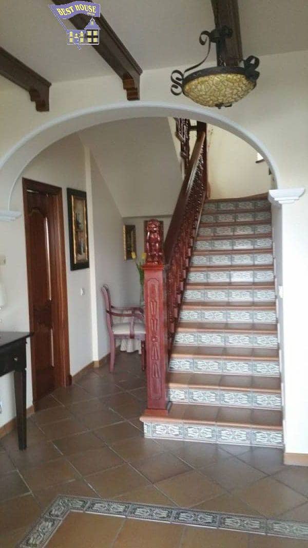 8 soverom Villa til salgs i Arcos de la Frontera med svømmebasseng garasje - € 540 000 (Ref: 3564938)