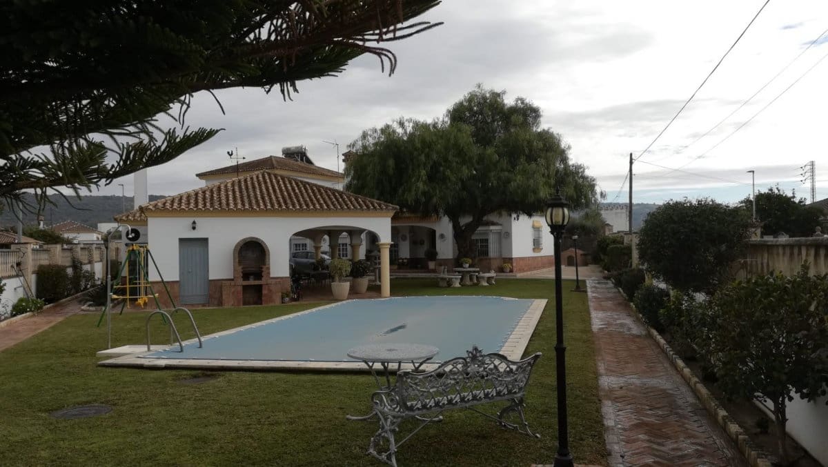 8 soverom Villa til salgs i Arcos de la Frontera med svømmebasseng garasje - € 540 000 (Ref: 3564938)