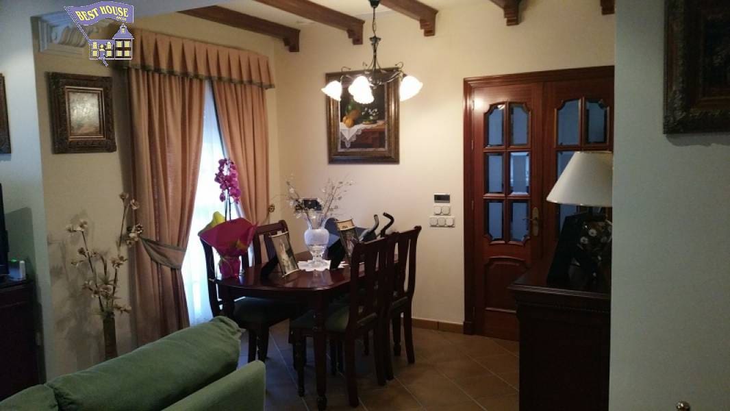 8 soverom Villa til salgs i Arcos de la Frontera med svømmebasseng garasje - € 540 000 (Ref: 3564938)