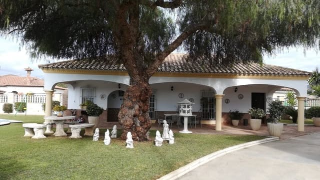 Chalet de 8 habitaciones en Arcos de la Frontera en venta con piscina garaje - 540.000 € (Ref: 3564938)