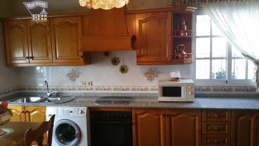 8 bedroom Villa for sale in Arcos de la Frontera with pool garage - € 540,000 (Ref: 3564938)