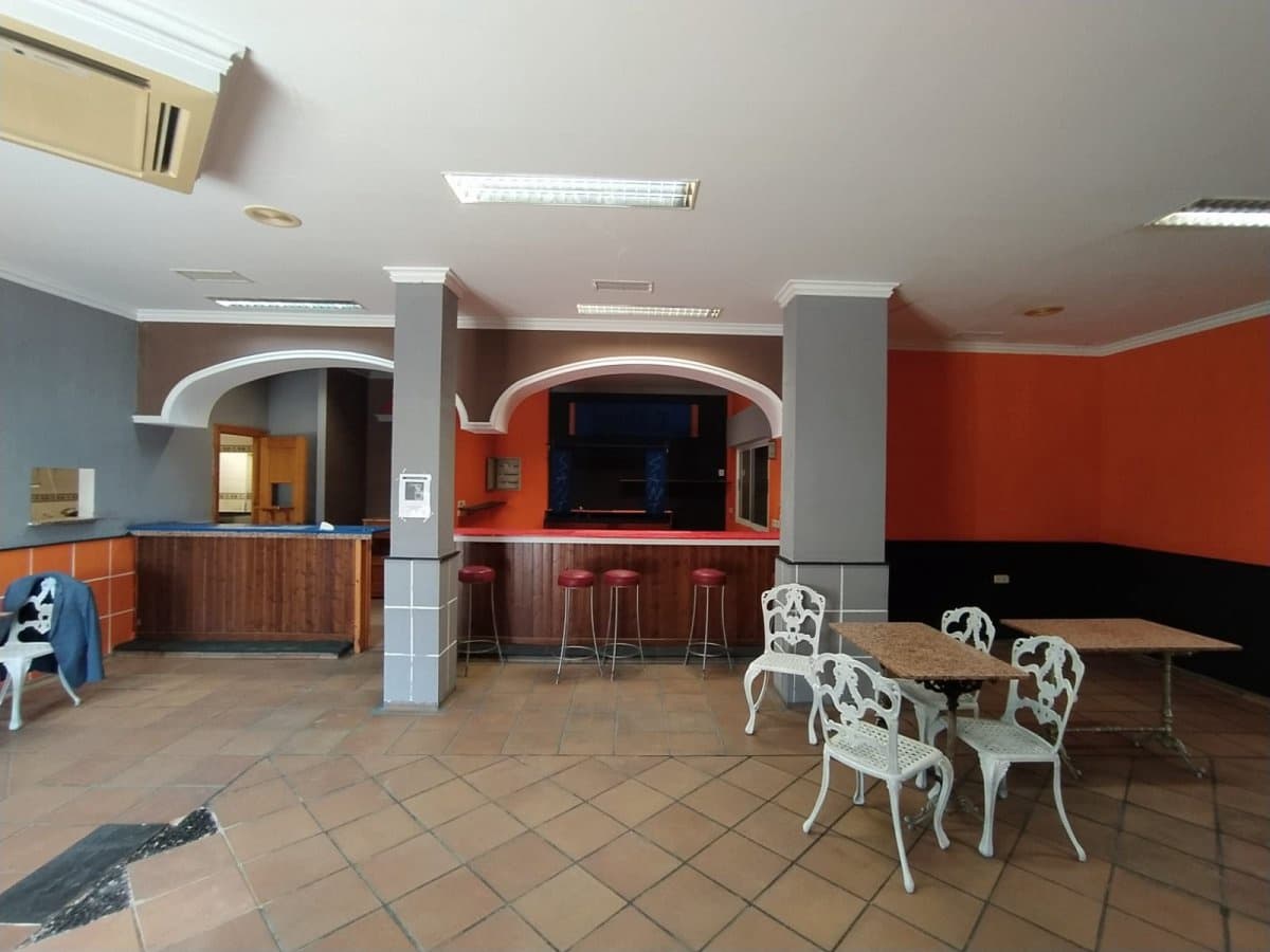 Erhverv til salg i Arcos de la Frontera - € 140.000 (Ref: 3564951)