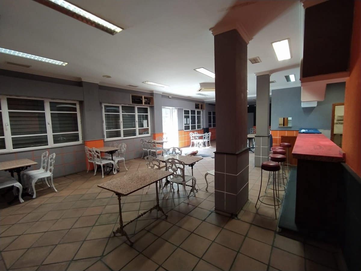 Erhverv til salg i Arcos de la Frontera - € 140.000 (Ref: 3564951)