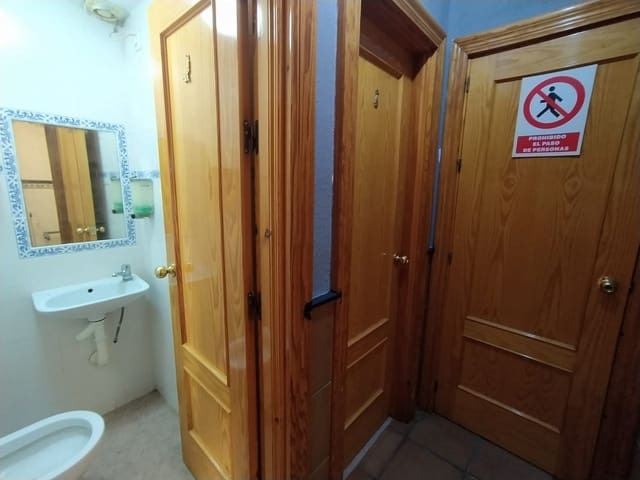 Erhverv til salg i Arcos de la Frontera - € 140.000 (Ref: 3564951)