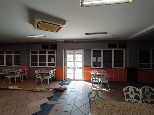 Commerciale in vendita in Arcos de la Frontera - 130.000 € (Rif: 3564951)