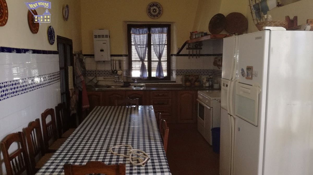 10 soveværelse Finca/Landehus til salg i Arcos de la Frontera med swimmingpool - € 350.000 (Ref: 3595751)