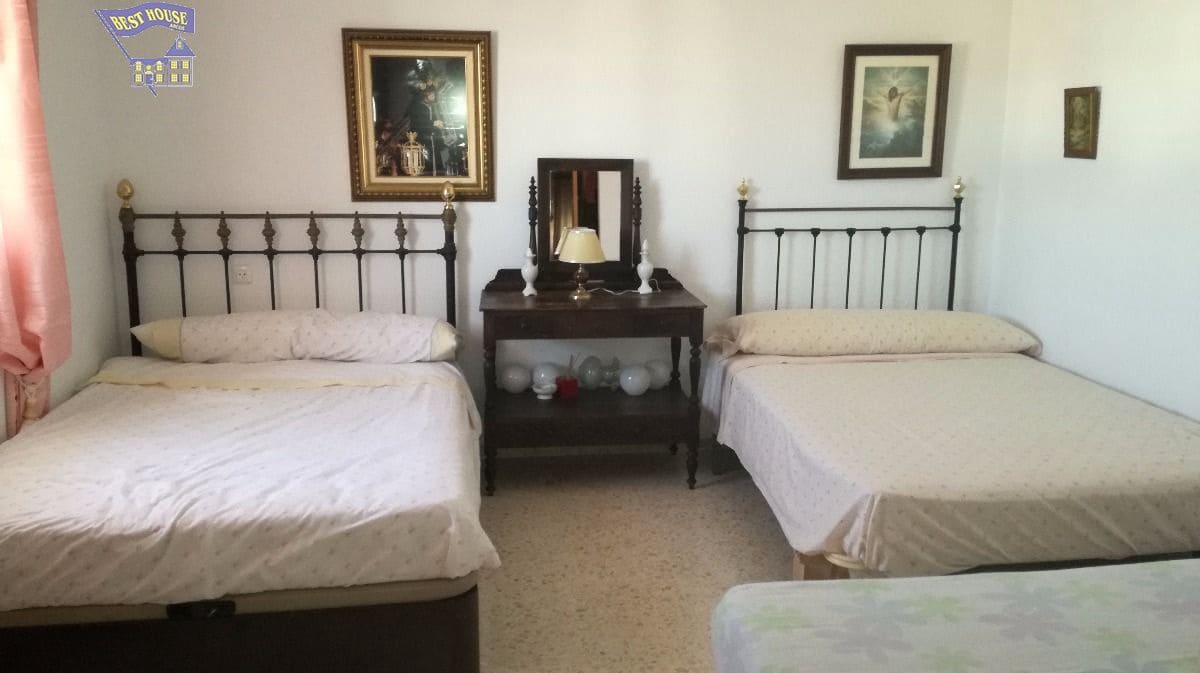 10 soveværelse Finca/Landehus til salg i Arcos de la Frontera med swimmingpool - € 350.000 (Ref: 3595751)