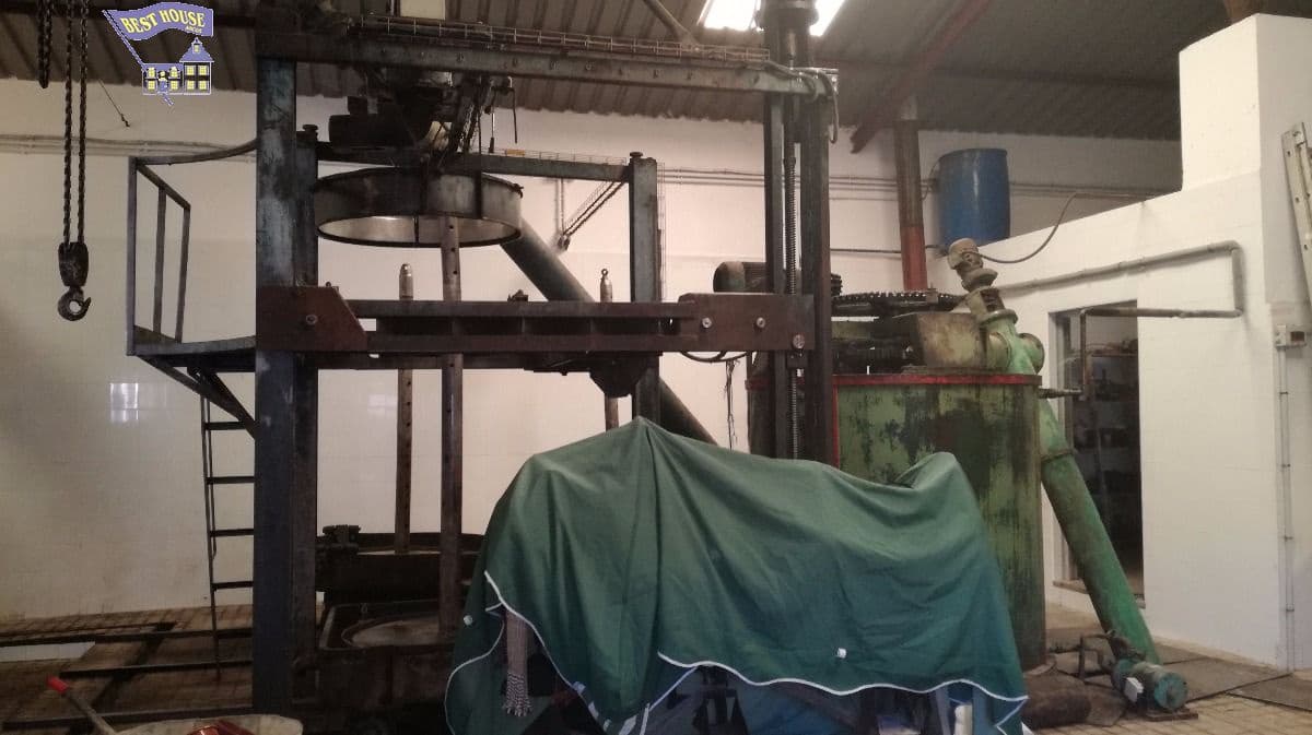 10 soveværelse Finca/Landehus til salg i Arcos de la Frontera med swimmingpool - € 350.000 (Ref: 3595751)