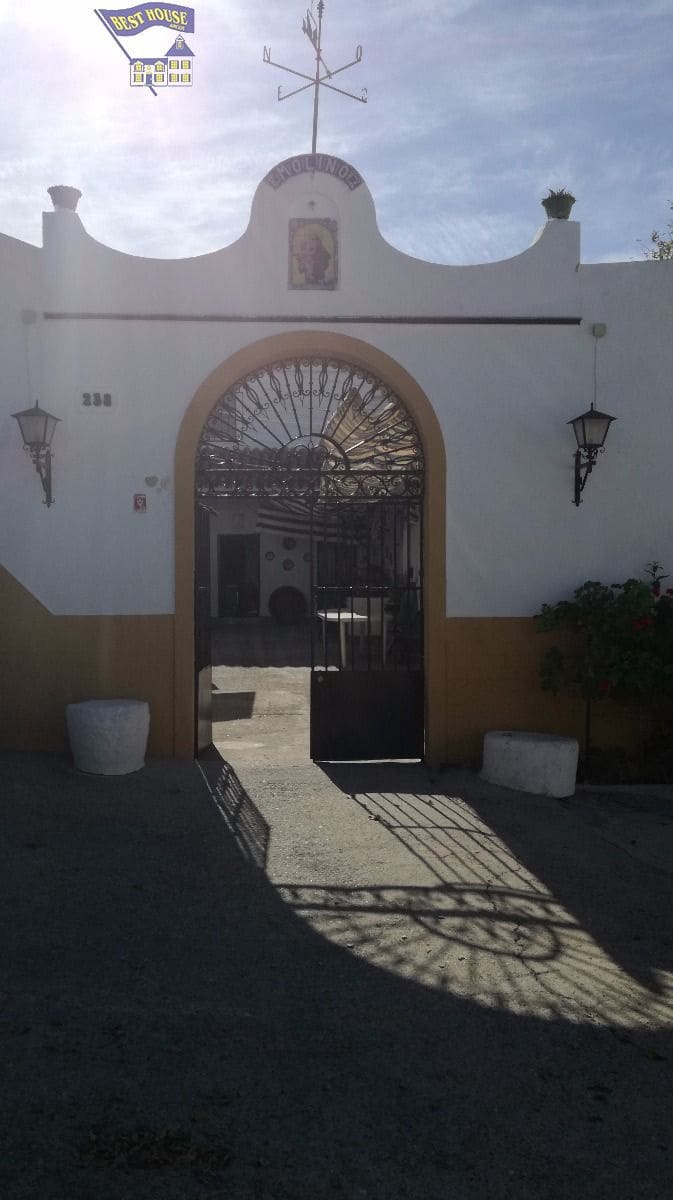 10 soveværelse Finca/Landehus til salg i Arcos de la Frontera med swimmingpool - € 350.000 (Ref: 3595751)