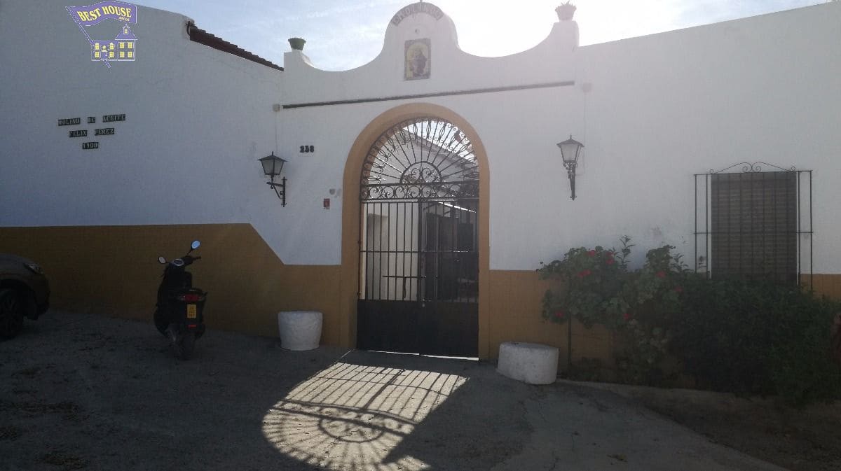 10 soveværelse Finca/Landehus til salg i Arcos de la Frontera med swimmingpool - € 350.000 (Ref: 3595751)