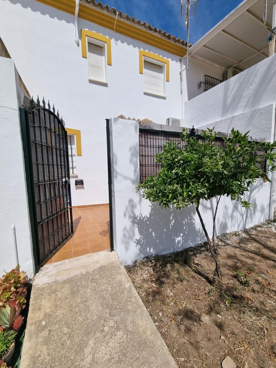 3 soverom Hus til salgs i Arcos de la Frontera med garasje - € 140 000 (Ref: 3823037)