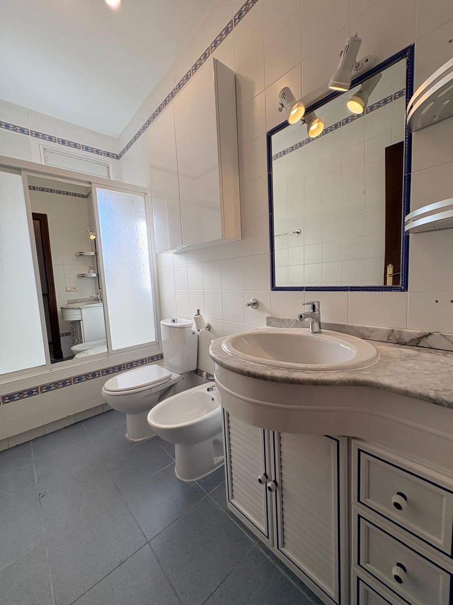 3 soverom Hus til salgs i Arcos de la Frontera med garasje - € 140 000 (Ref: 3823037)