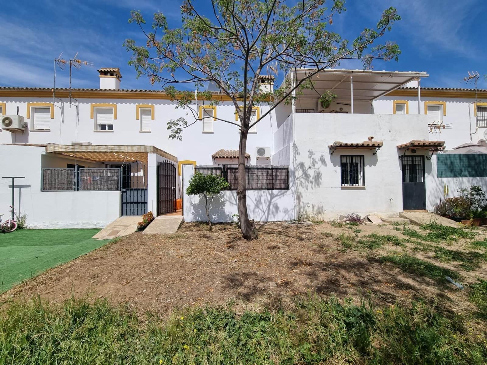 3 soverom Hus til salgs i Arcos de la Frontera med garasje - € 140 000 (Ref: 3823037)