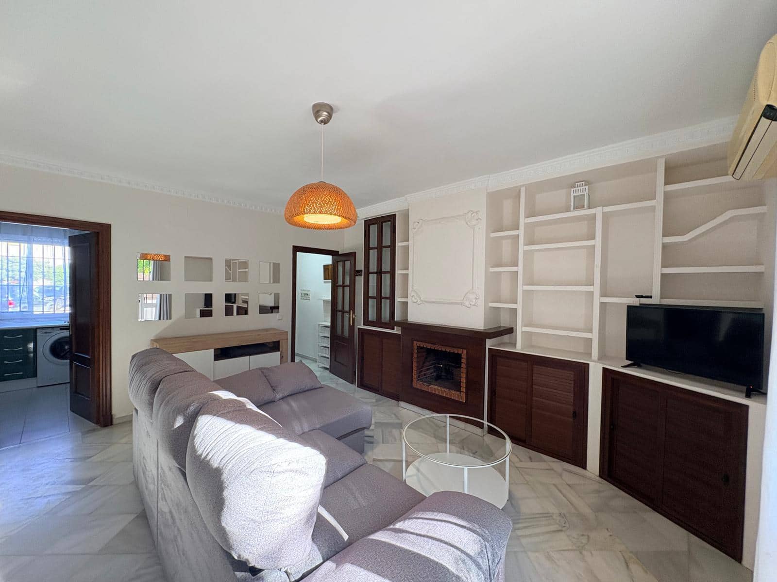 3 bedroom Townhouse for sale in Arcos de la Frontera with garage - € 140,000 (Ref: 3823037)