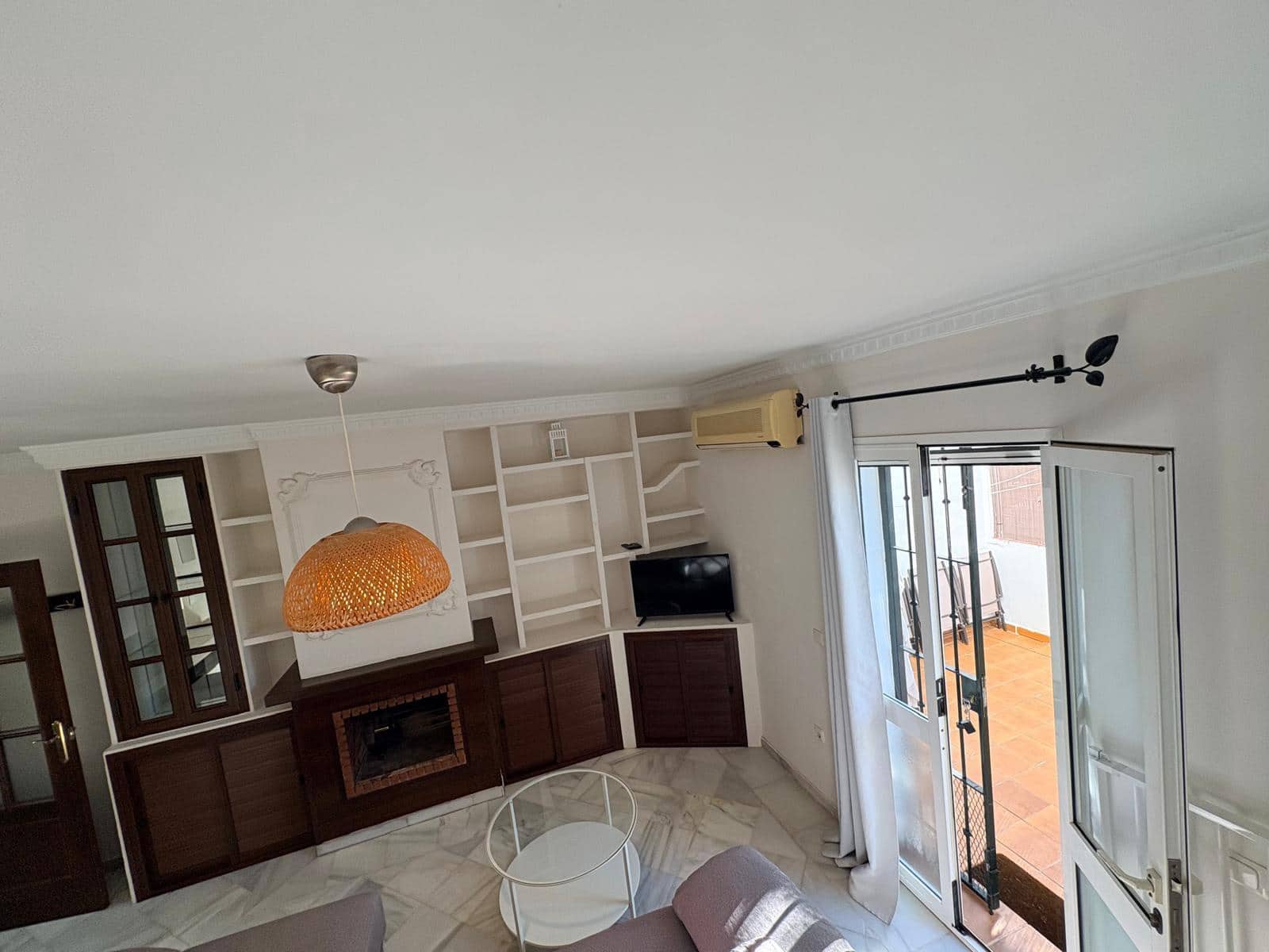 3 bedroom Townhouse for sale in Arcos de la Frontera with garage - € 140,000 (Ref: 3823037)