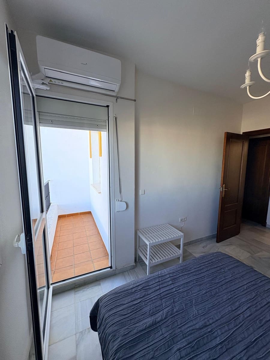 3 bedroom Townhouse for sale in Arcos de la Frontera with garage - € 140,000 (Ref: 3823037)