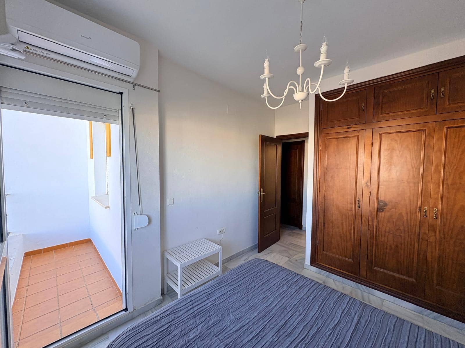 3 bedroom Townhouse for sale in Arcos de la Frontera with garage - € 140,000 (Ref: 3823037)