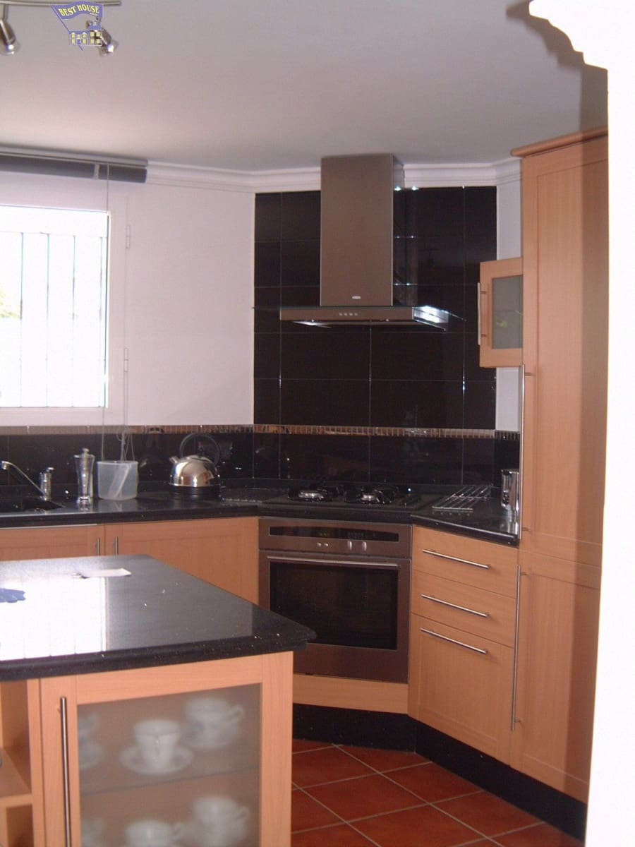 5 bedroom Villa for sale in Arcos de la Frontera with pool - € 495,000 (Ref: 4187104)