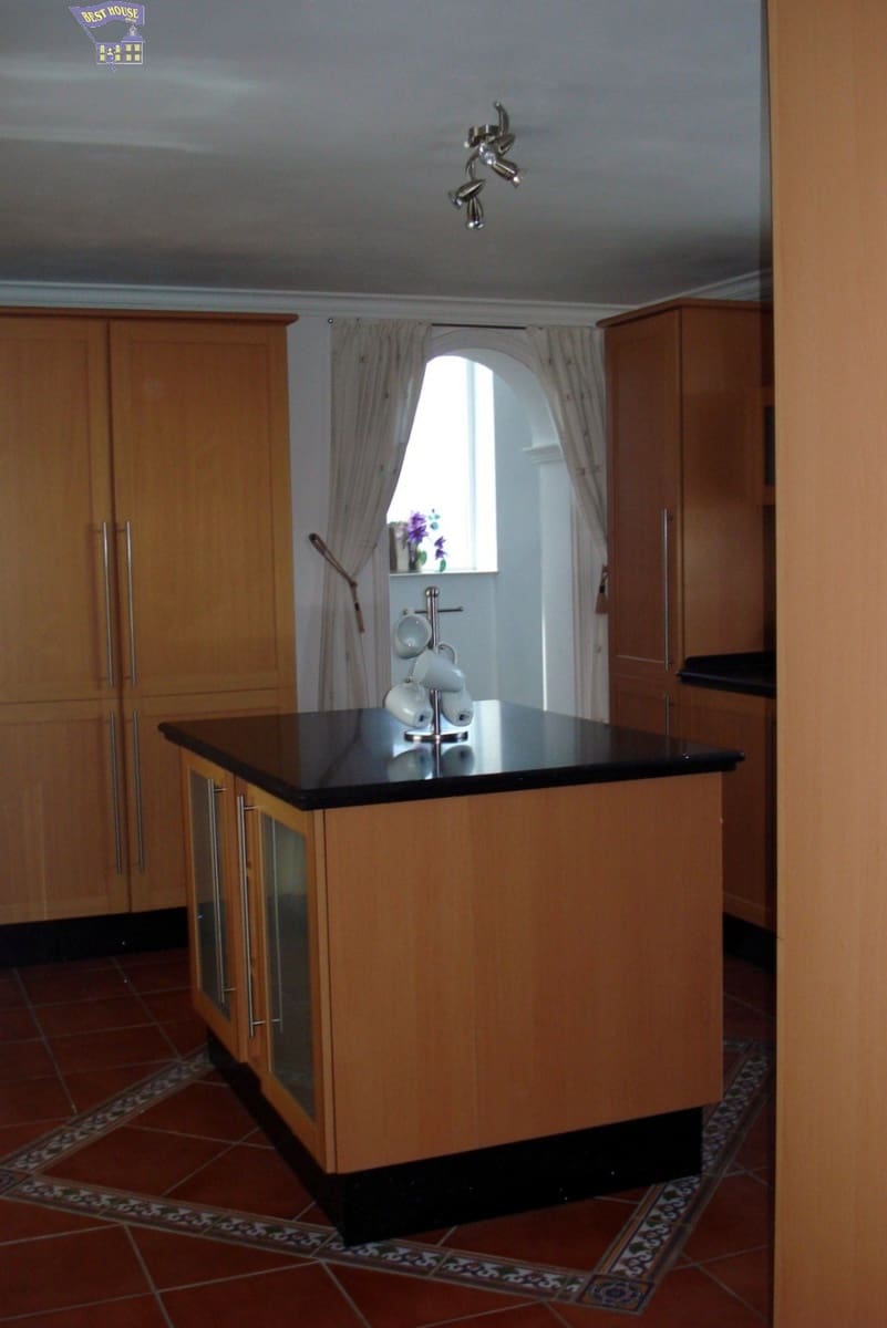 5 bedroom Villa for sale in Arcos de la Frontera with pool - € 495,000 (Ref: 4187104)