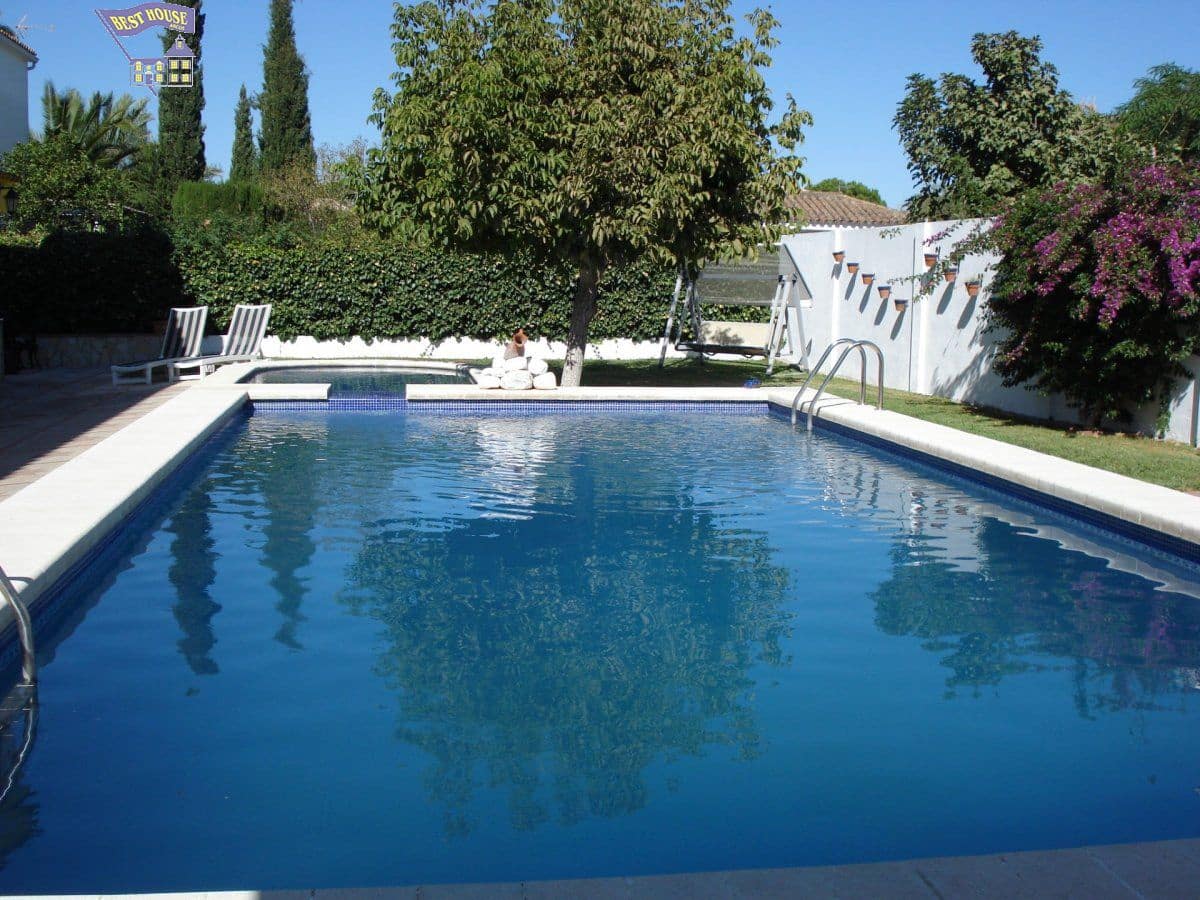 5 bedroom Villa for sale in Arcos de la Frontera with pool - € 495,000 (Ref: 4187104)