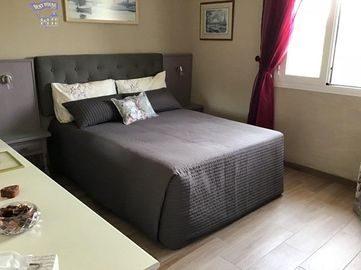 5 bedroom Villa for sale in Arcos de la Frontera with pool - € 495,000 (Ref: 4187104)
