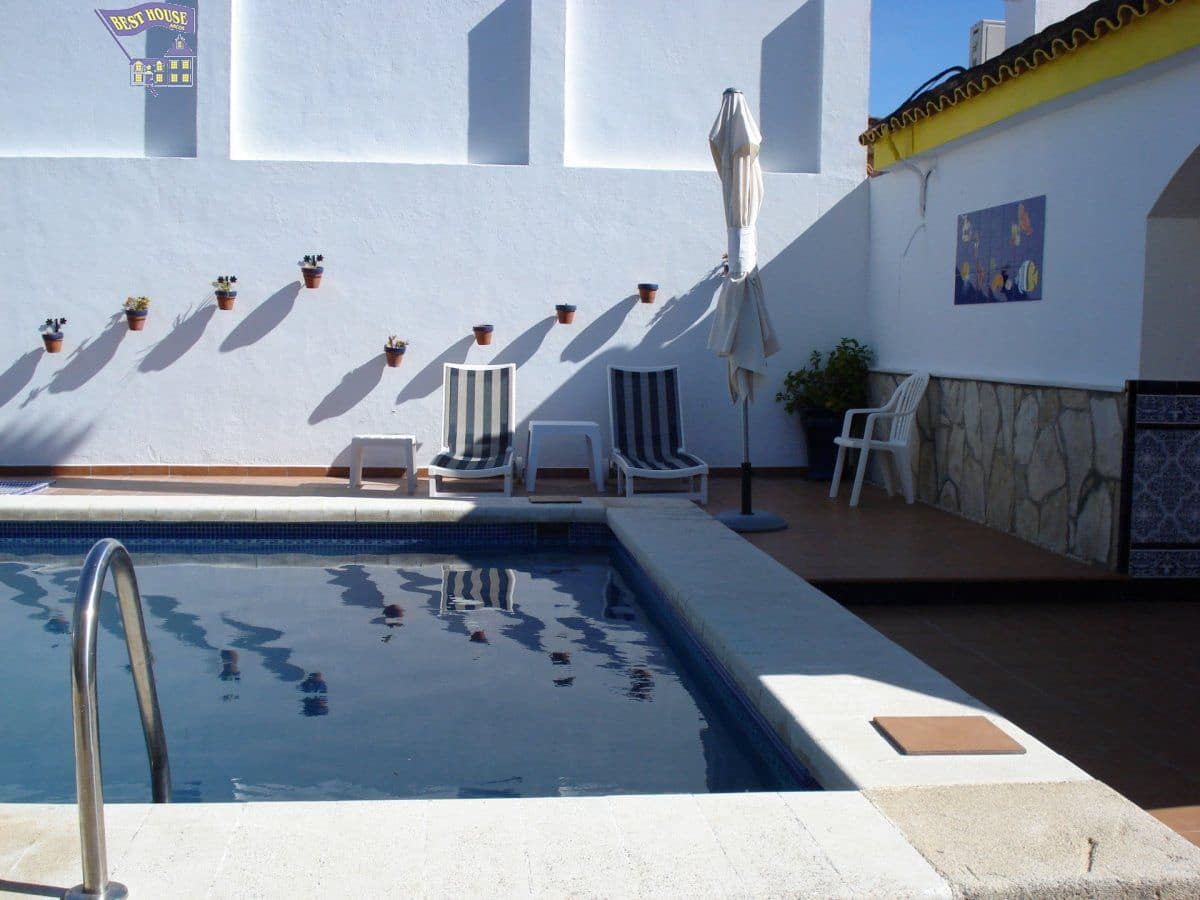5 bedroom Villa for sale in Arcos de la Frontera with pool - € 495,000 (Ref: 4187104)