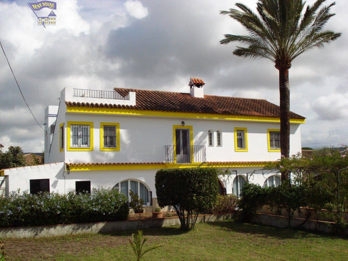 5 bedroom Villa for sale in Arcos de la Frontera with pool - € 495,000 (Ref: 4187104)