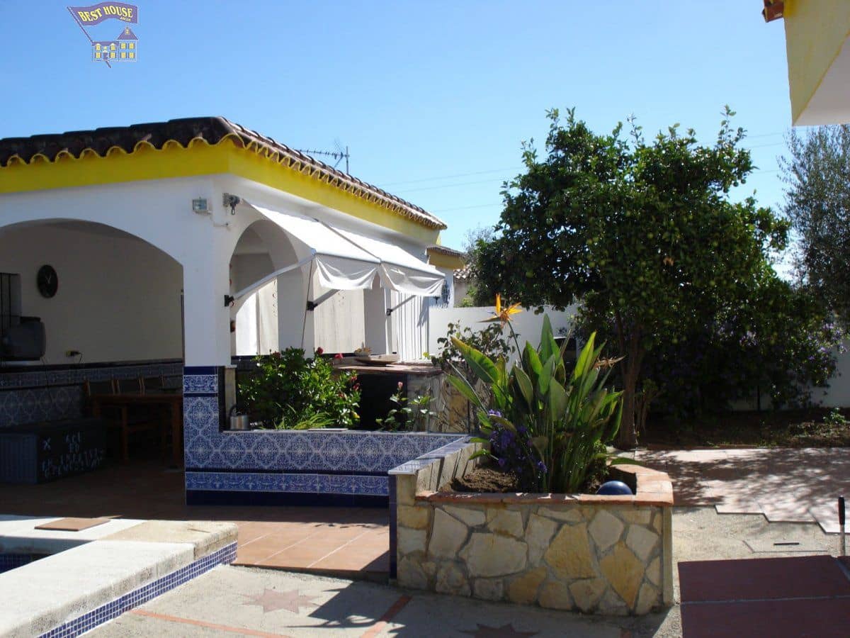 5 bedroom Villa for sale in Arcos de la Frontera with pool - € 495,000 (Ref: 4187104)