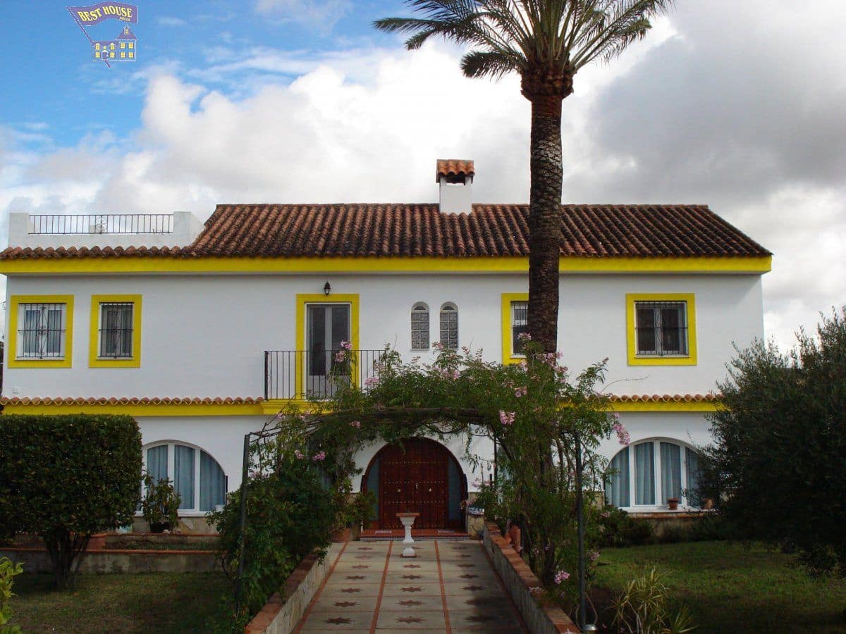 5 bedroom Villa for sale in Arcos de la Frontera with pool - € 495,000 (Ref: 4187104)