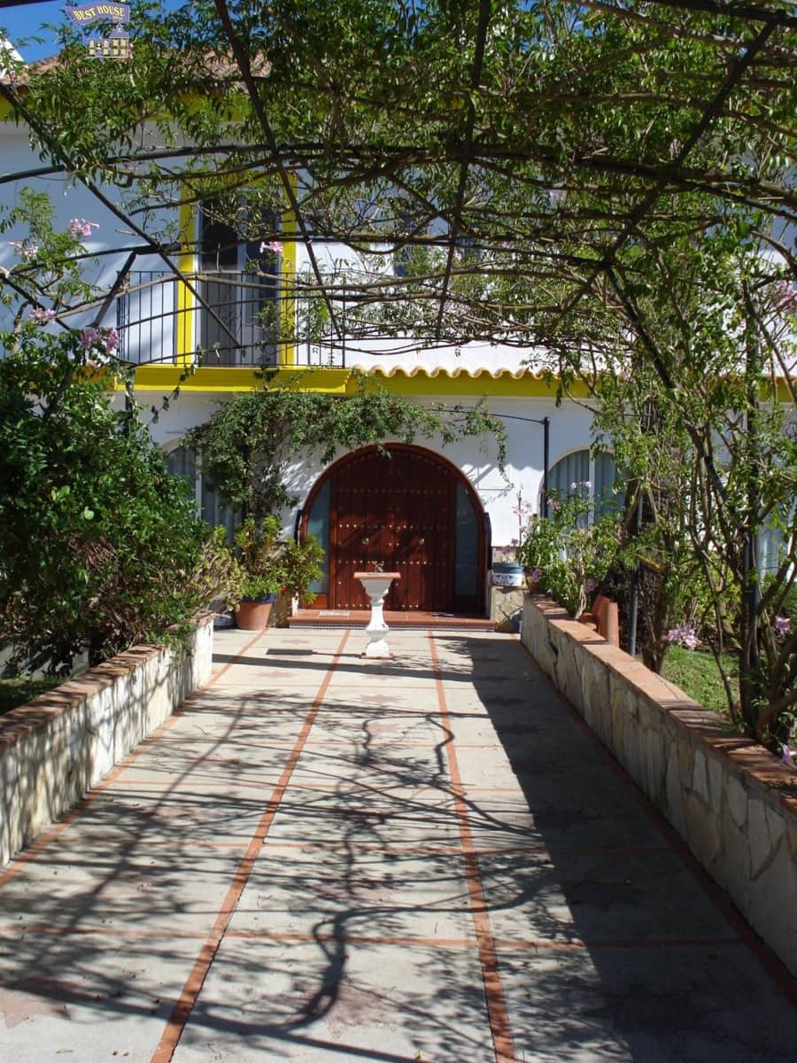 5 bedroom Villa for sale in Arcos de la Frontera with pool - € 495,000 (Ref: 4187104)