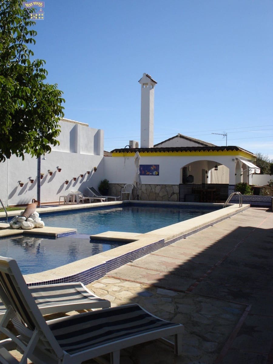 5 bedroom Villa for sale in Arcos de la Frontera with pool - € 495,000 (Ref: 4187104)