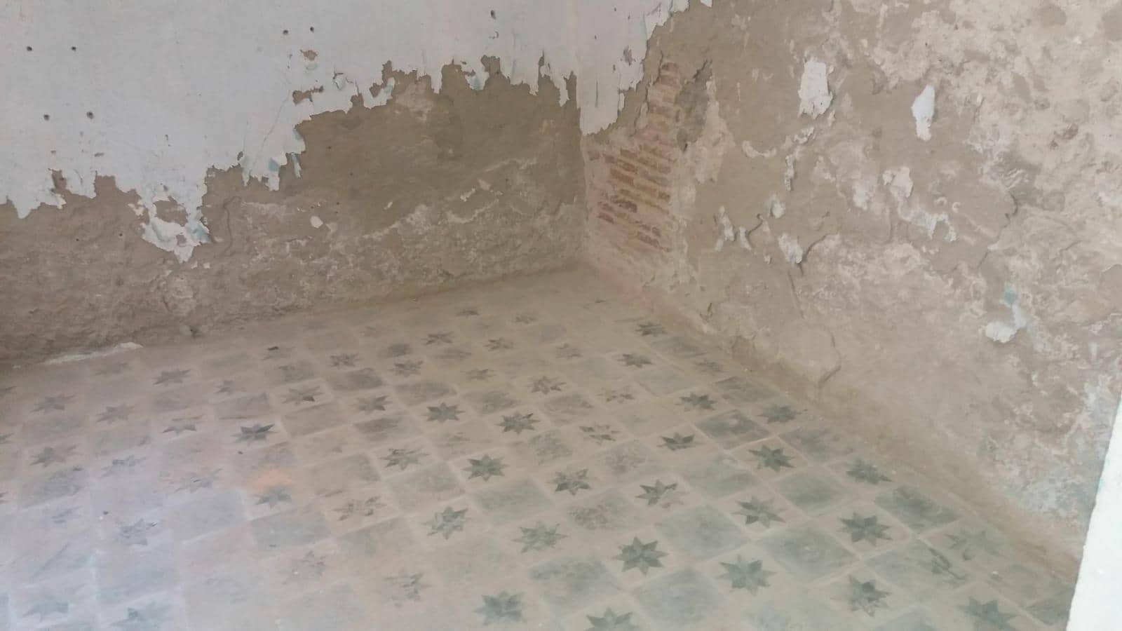 Townhouse for sale in Arcos de la Frontera - € 75,000 (Ref: 4413202)