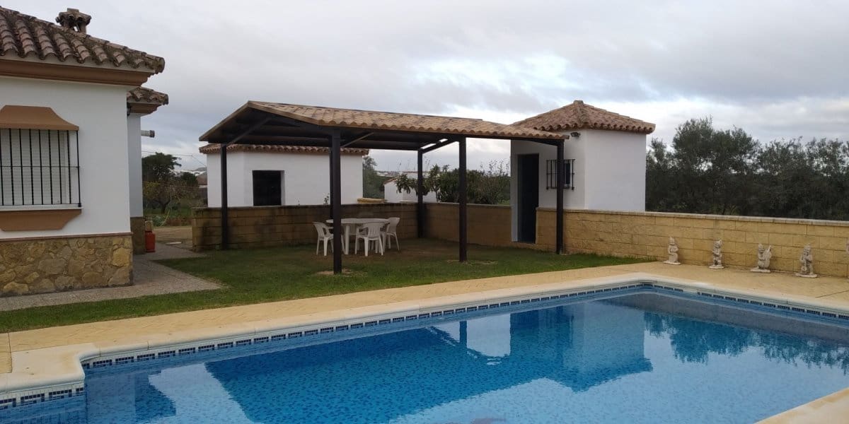 2 soverom Finca/Herregård til salgs i Arcos de la Frontera med svømmebasseng - € 225 000 (Ref: 4987654)