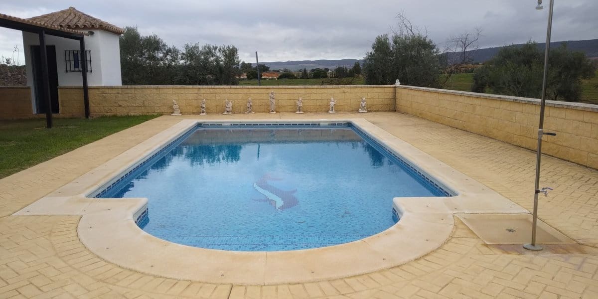 2 soverom Finca/Herregård til salgs i Arcos de la Frontera med svømmebasseng - € 225 000 (Ref: 4987654)