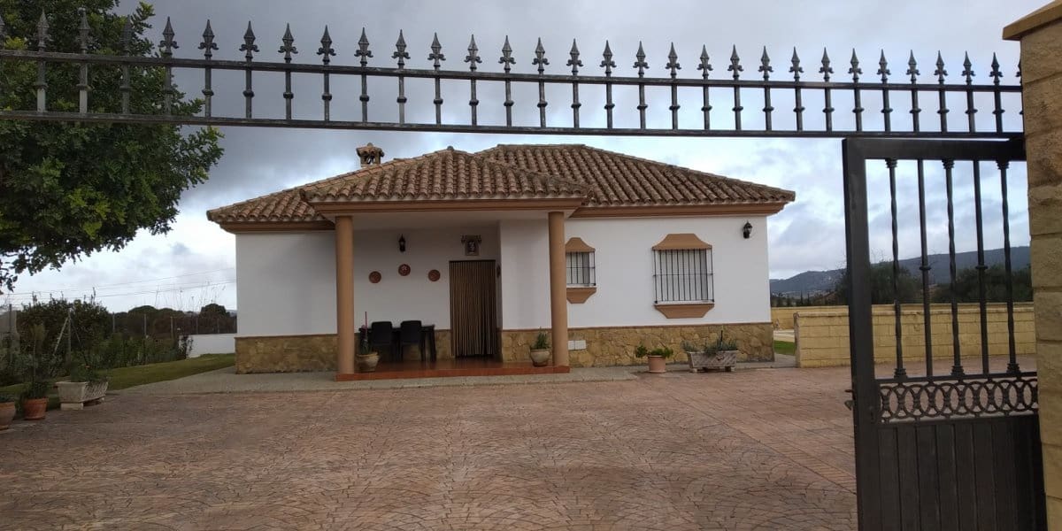 2 soverom Finca/Herregård til salgs i Arcos de la Frontera med svømmebasseng - € 225 000 (Ref: 4987654)