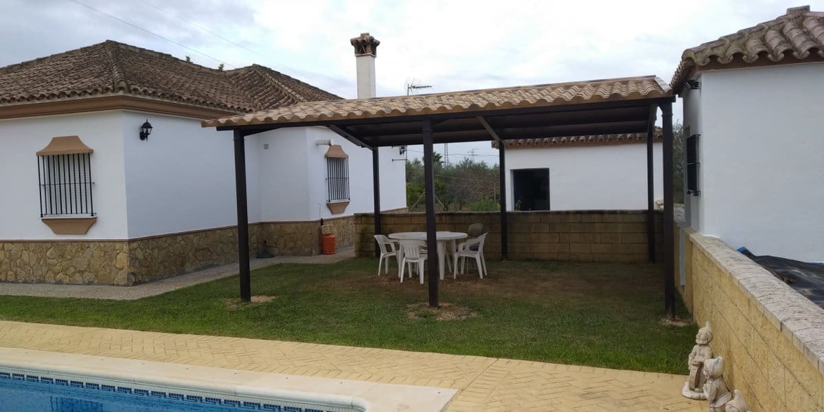 2 soverom Finca/Herregård til salgs i Arcos de la Frontera med svømmebasseng - € 225 000 (Ref: 4987654)