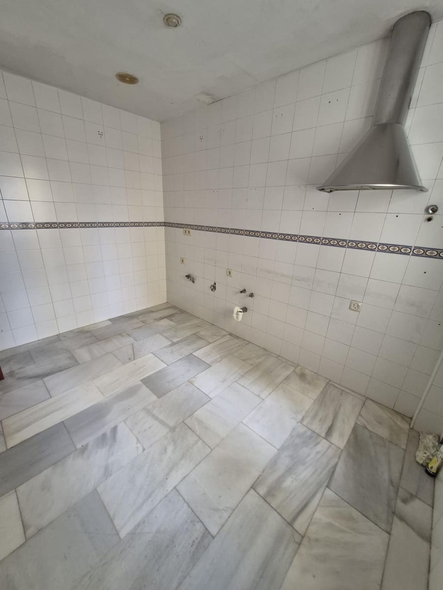 4 slaapkamer Flat te koop in Arcos de la Frontera - € 100.000 (Ref: 6194051)