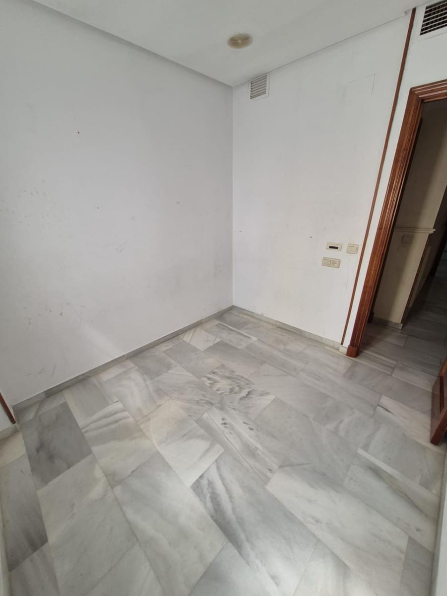 4 slaapkamer Flat te koop in Arcos de la Frontera - € 100.000 (Ref: 6194051)