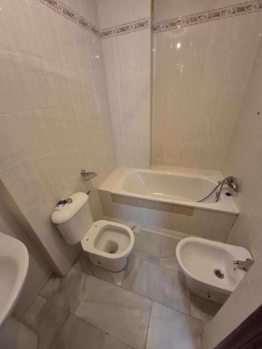 4 slaapkamer Flat te koop in Arcos de la Frontera - € 100.000 (Ref: 6194051)