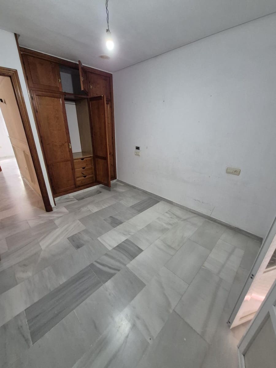 4 slaapkamer Flat te koop in Arcos de la Frontera - € 100.000 (Ref: 6194051)