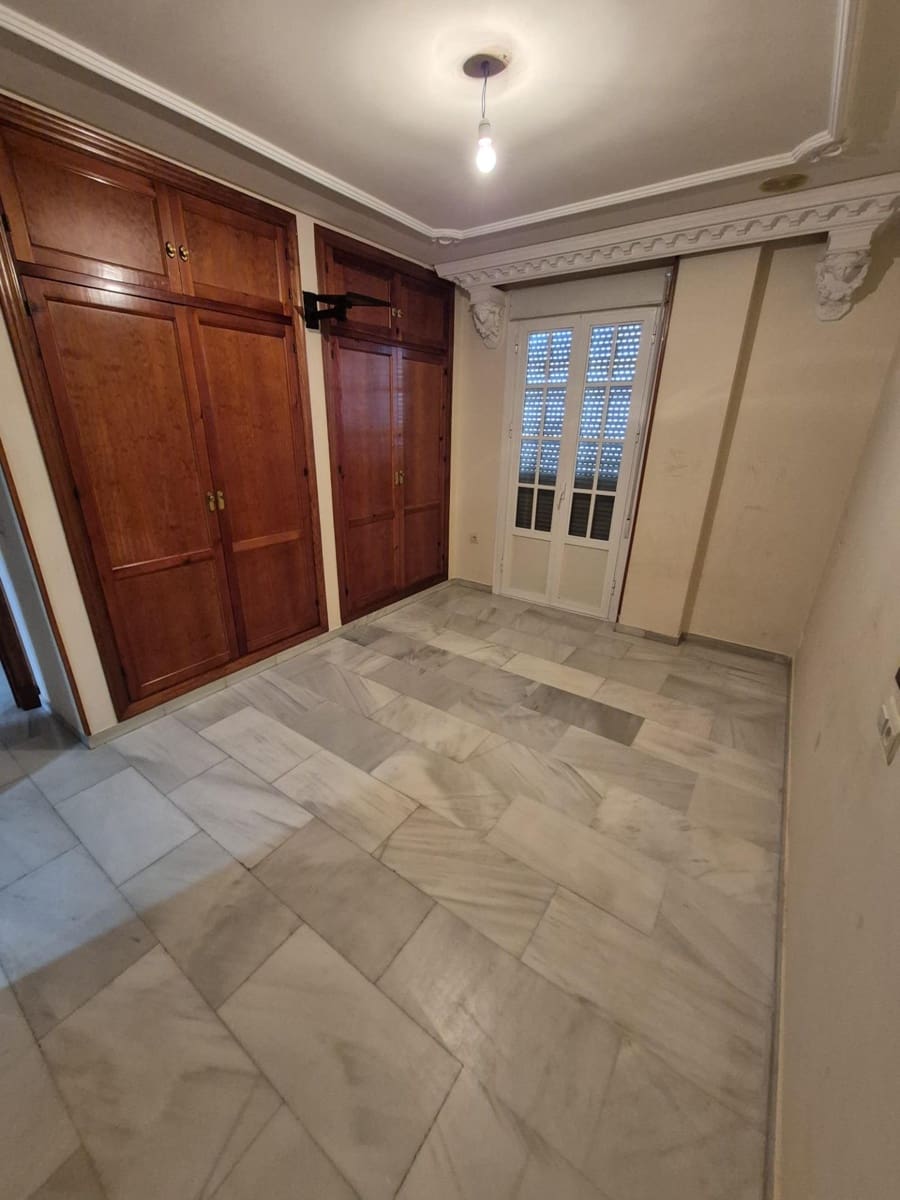 4 slaapkamer Flat te koop in Arcos de la Frontera - € 100.000 (Ref: 6194051)