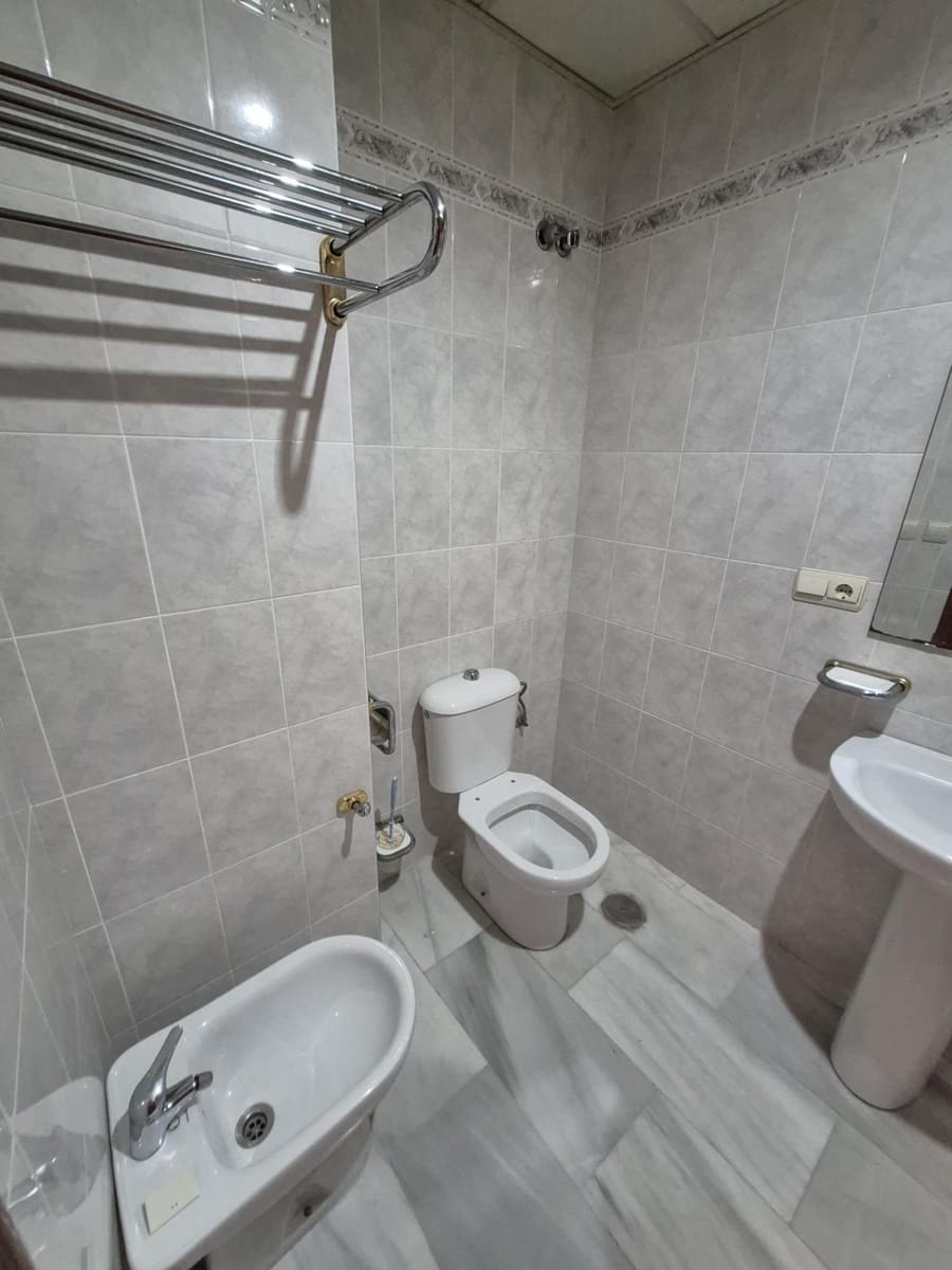 4 slaapkamer Flat te koop in Arcos de la Frontera - € 100.000 (Ref: 6194051)