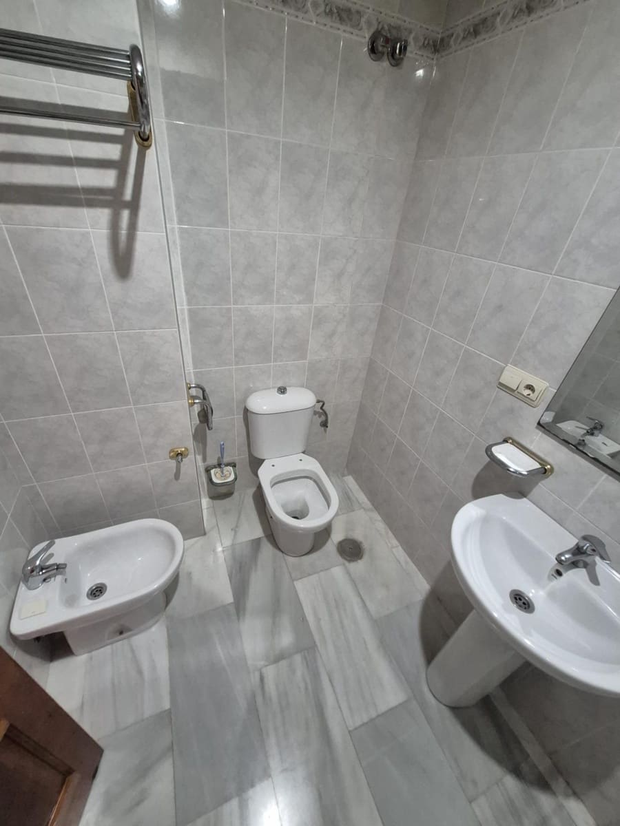 4 slaapkamer Flat te koop in Arcos de la Frontera - € 100.000 (Ref: 6194051)