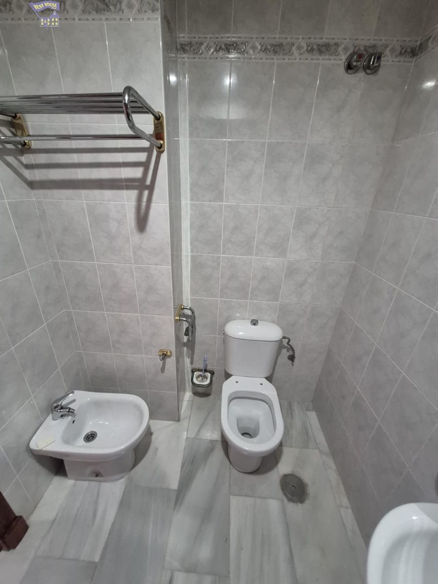 4 bedroom Flat for sale in Arcos de la Frontera - € 100,000 (Ref: 6194051)