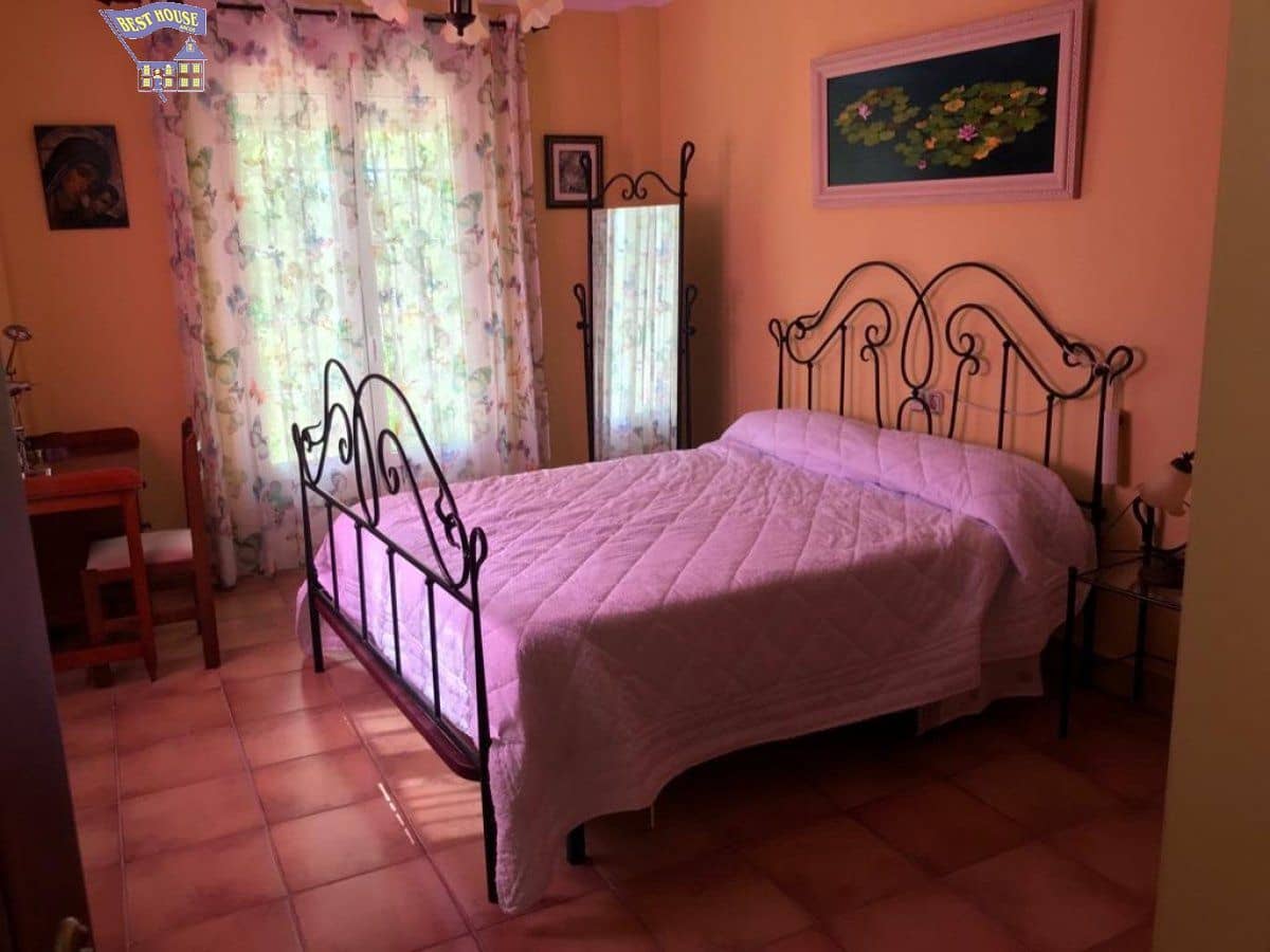 5 bedroom Villa for sale in Arcos de la Frontera - € 285,000 (Ref: 6194067)